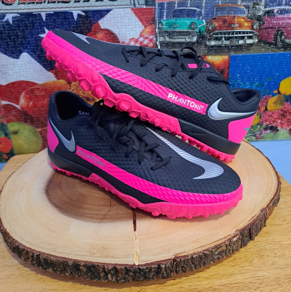 Nike Phantom GT2 Academy Dynamic Fit  pink gray Size 11.0 indoor turf Preowned